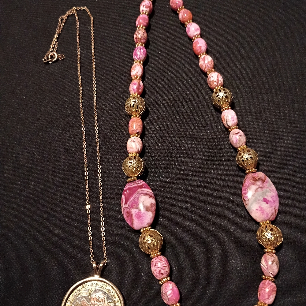 VIBRANT PINK & GOLD RHODONITE BEADED NECKLACE +ROSE MOTIF NECKLACE BUNDLE.